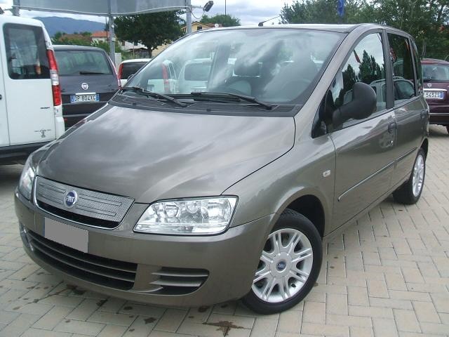 11900,00 OPPURE  230,00 IN 60 MESI COMPRESA IVA DETRAIBILE DEL 20%,PASSAGGIO DI PROPRIETA', 5 GIORNI DI ASSICURAZIONE 1 ANNO DI GARANZIA CSA AUTO FIAT MULTIPLA 1.9 M.JET 120 CV DEL 2007 MODELLO DYNAMIC FULL OPTIONAL CON CLIMA CD SENSORI