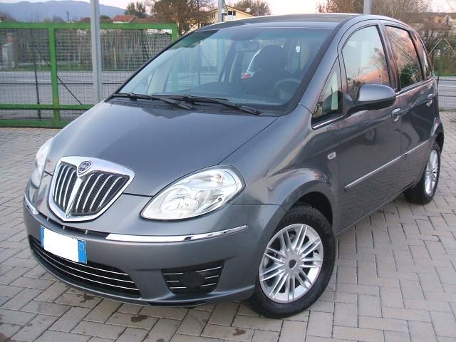 €15350,00 LANCIA MUSA 1.3 M.JET 90CV ORO AZIENDALE DEL 2010 FULL OPTIONAL CON CLIMA, CERCHI IN LEGA, ABS, CD MP3, GARANZIA UFFICIALE LANCIA,COMPRESO IVA DETRAIBILE DEL 20% E PASSAGGIO DI PROPRIETA'